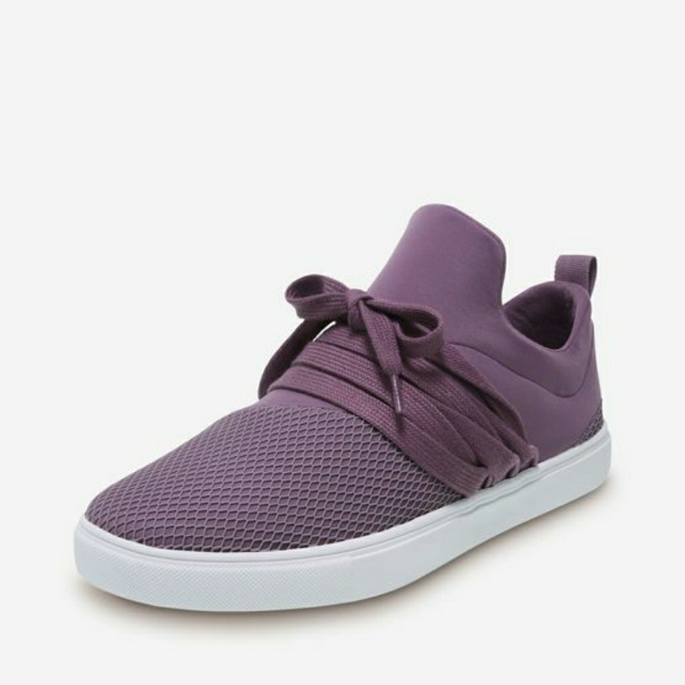 BRASH WOMEN'S LACE-UP SNEAKER